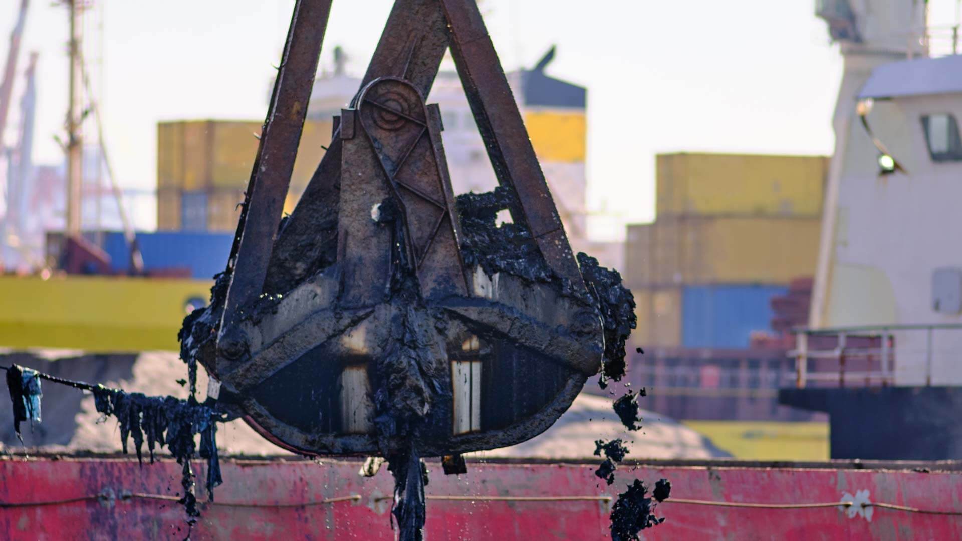 Reducing Equipment Wear and Tear in Mechanical Dredging Advanced Maintenance Strategies